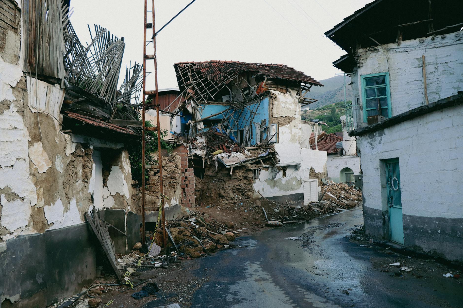 The Cascadia Megaquake: Inevitable, Unstoppable, and Closer Than They Admit